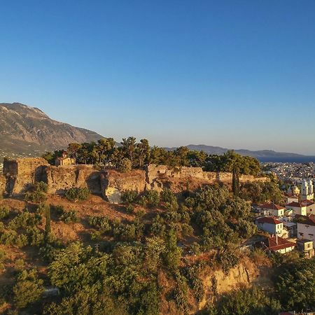 Lito'S Central Gem - Cozy Dream Getaway Kalamata Bagian luar foto