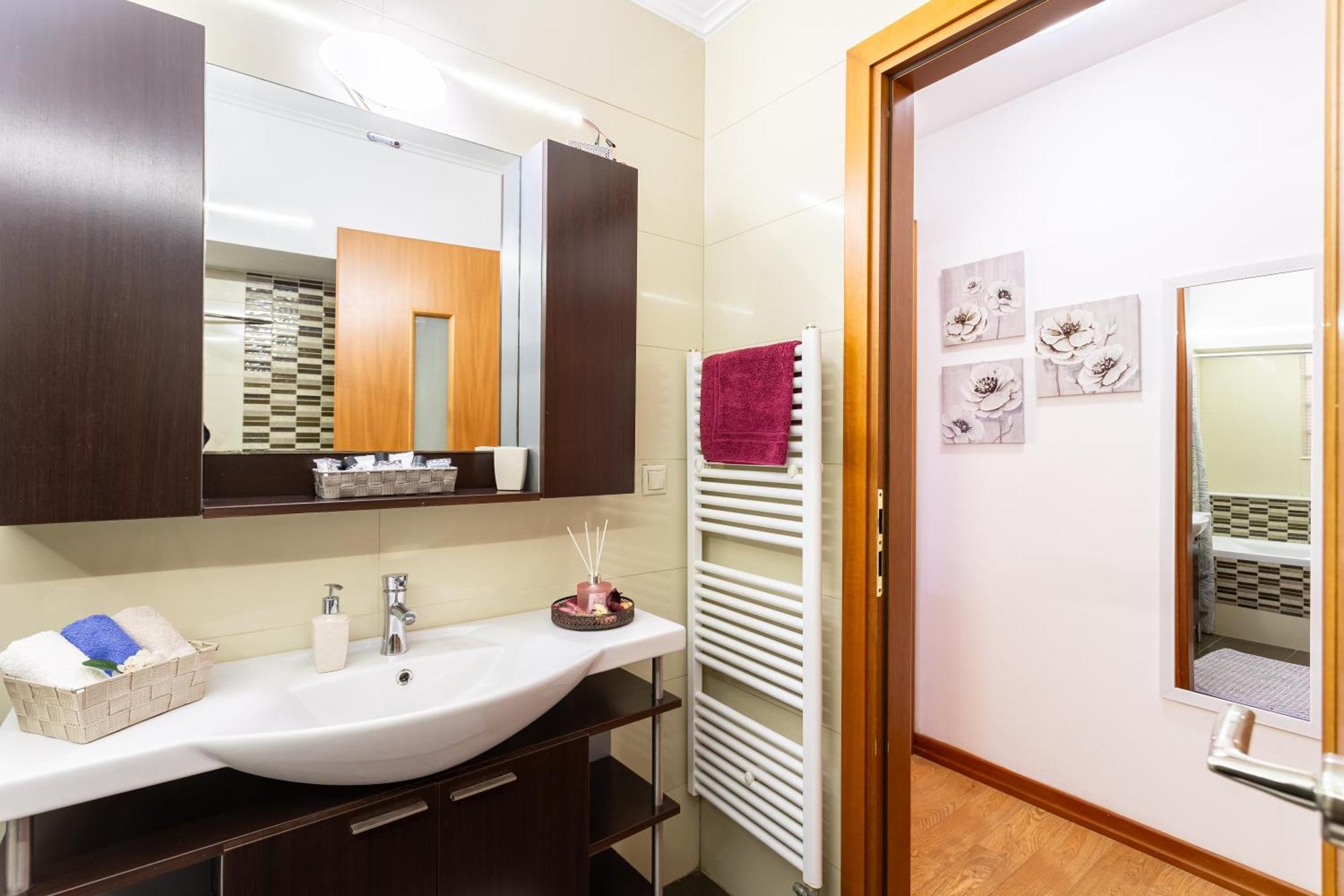 Lito'S Central Gem - Cozy Dream Getaway Kalamata Bagian luar foto